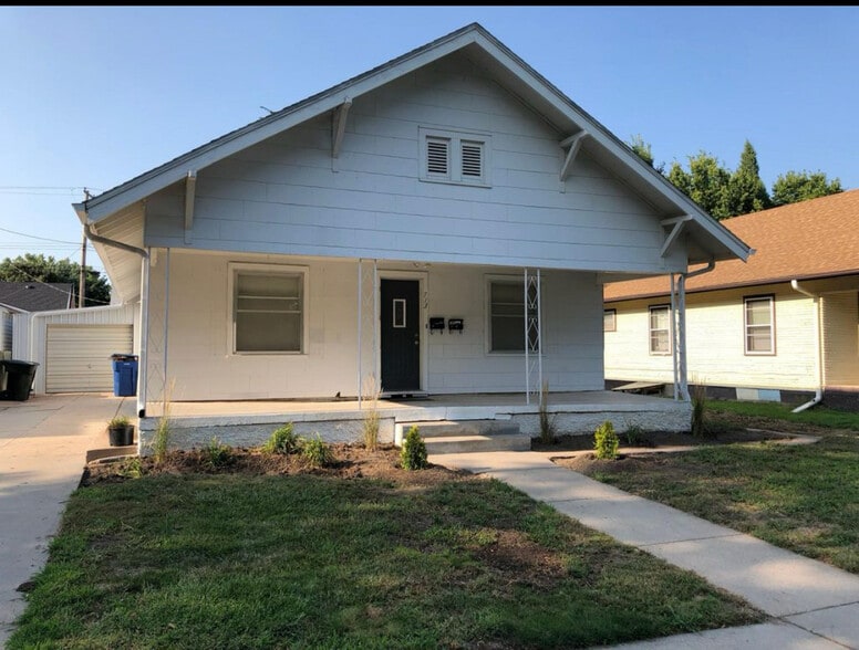 Primary Photo - 713 W 27th St