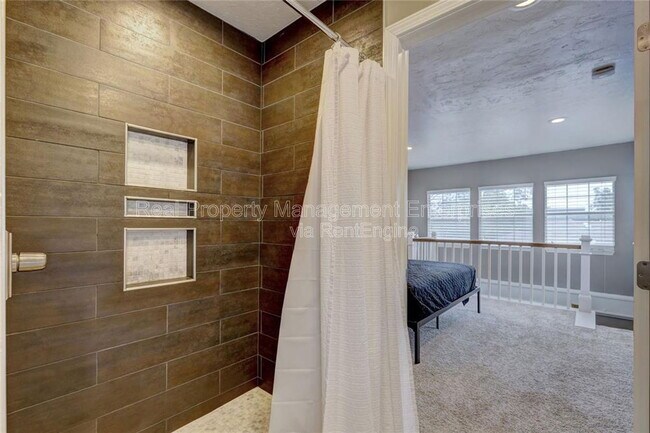 Building Photo - 2208 NW 16th St