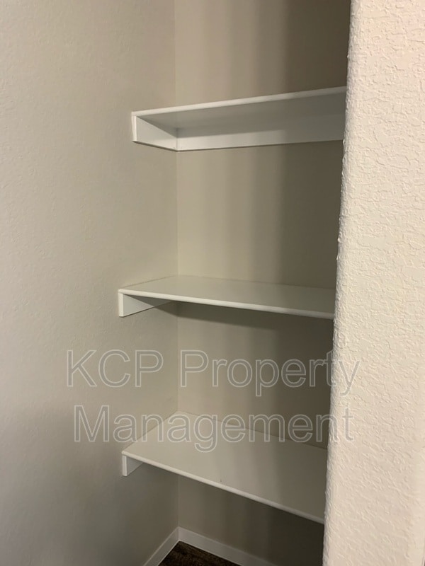 Building Photo - 6706 SW Whitmarsh Rd