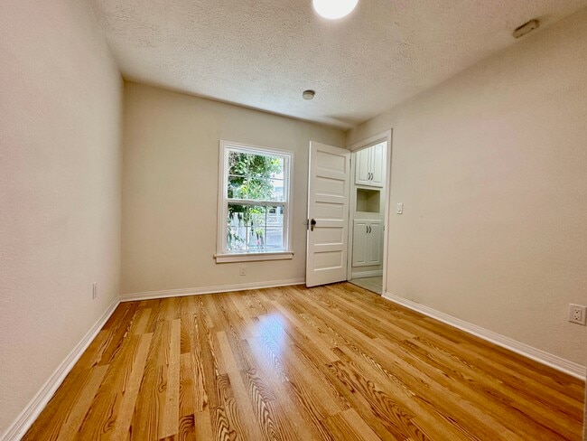 Building Photo - 7755 Mango Ave