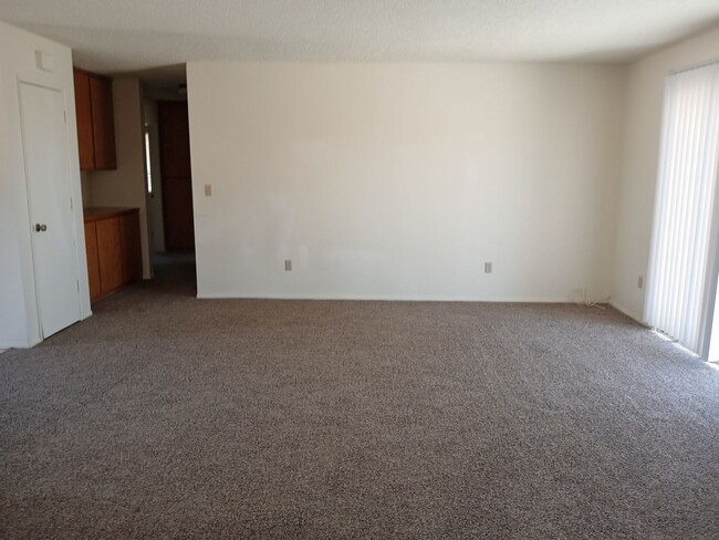 Building Photo - Another Great Listing from Libby's Realty