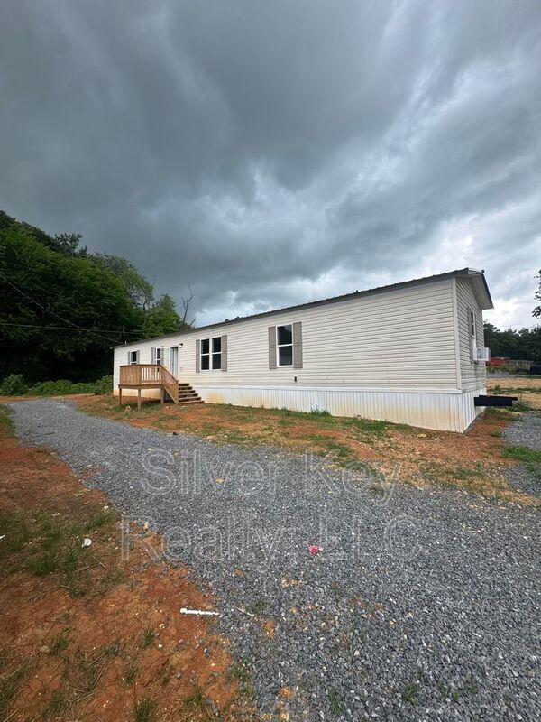 Building Photo - 3000 Highway 11 S.