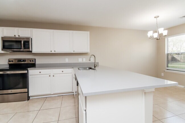 Building Photo - 6607 Mistflower Ln