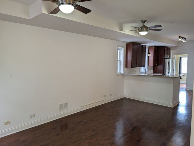 Building Photo - 2649 W 21st Pl