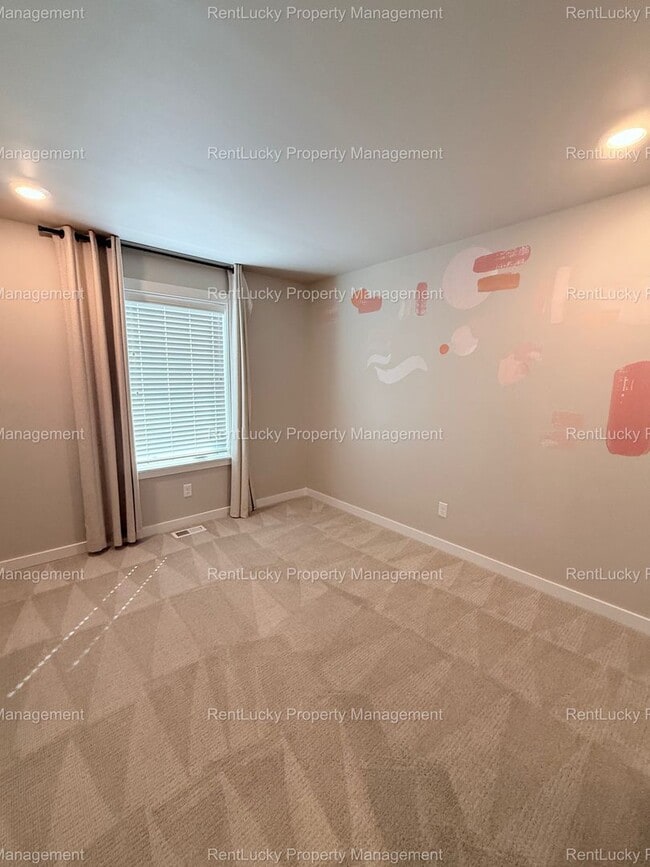 Building Photo - 2024-Built 3-Bedroom Home with Modern Upgr...