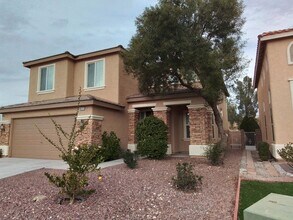 Building Photo - Spacious 4-Bed Single-Family Home in Las Vegas with Private Backyard