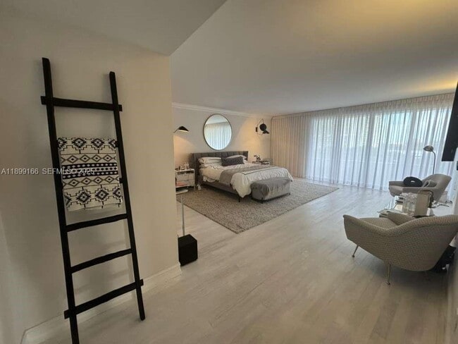 Building Photo - 11113 Biscayne Blvd