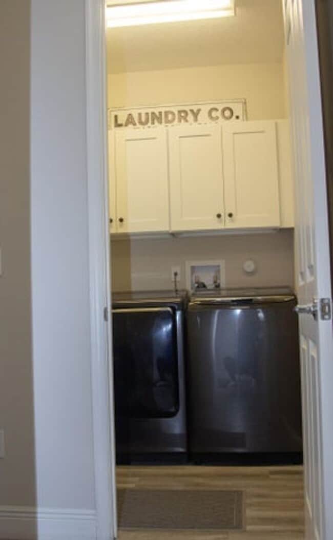 Building Photo - 12601 57th Rd N