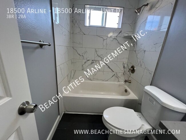 Building Photo - Remodeled 3 Bed, 2.5 Bath Town Home with A...