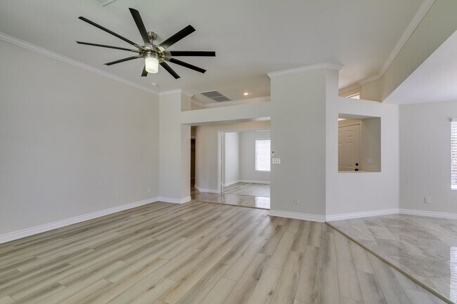 Building Photo - 434 Viewmont Dr