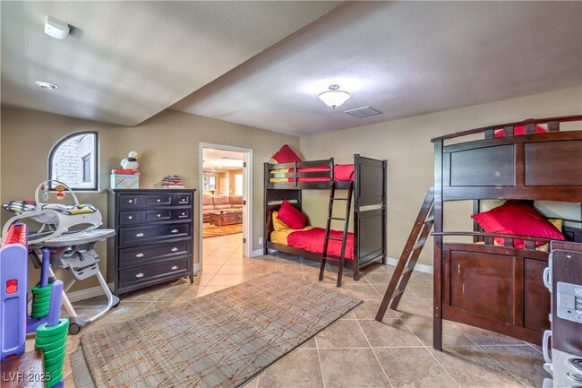 Building Photo - 2701 Alta Dr