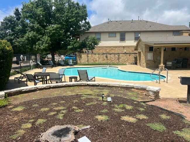 Building Photo - Great 2 Bed 2 Bath Condo!