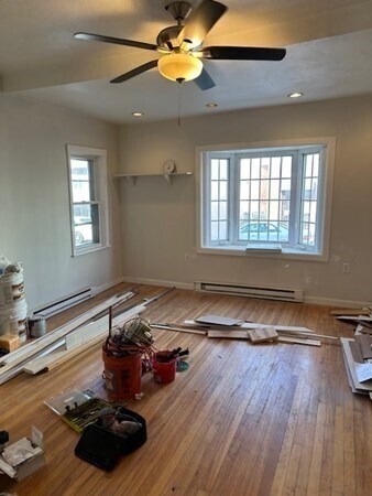 Building Photo - 163 Saratoga St
