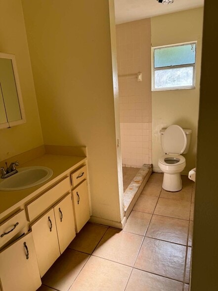Building Photo - 155 Denice Dr
