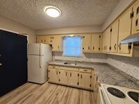 Building Photo - Evergreen Court
