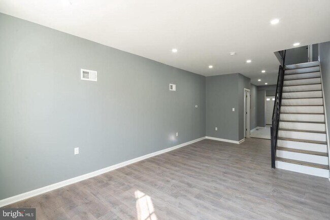 Building Photo - 3060 Salmon St