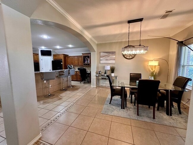 Building Photo - 5205 Greathouse Ave