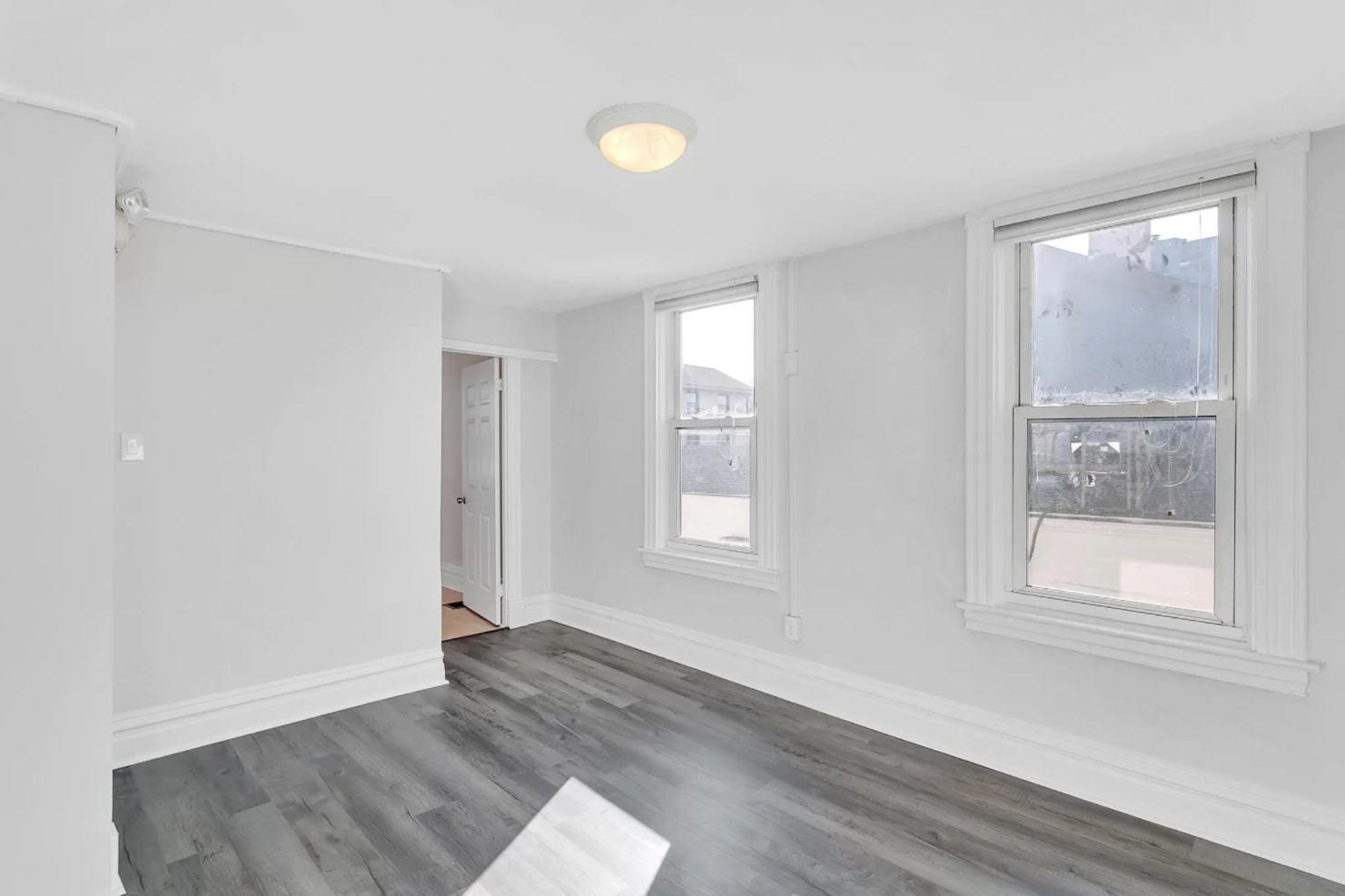 Building Photo - 5815 Ellsworth Ave