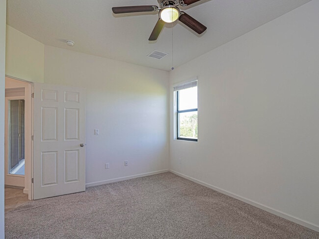 Building Photo - 5513 1st Sq