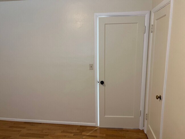 Building Photo - 3 Bedroom House in Southwest Eugene