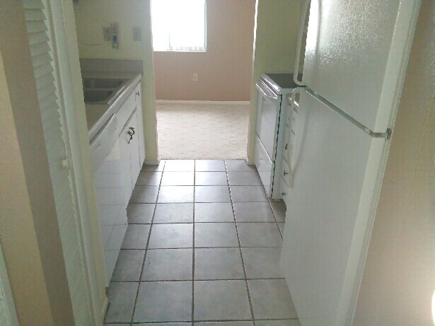 Building Photo - 1577 Greenlea Dr