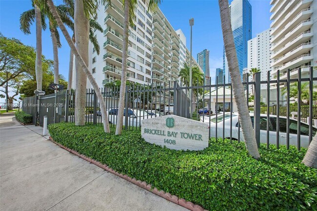 Building Photo - 1408 Brickell Bay Dr