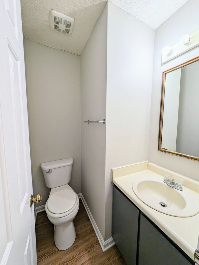 Building Photo - 4300 Presley Ct