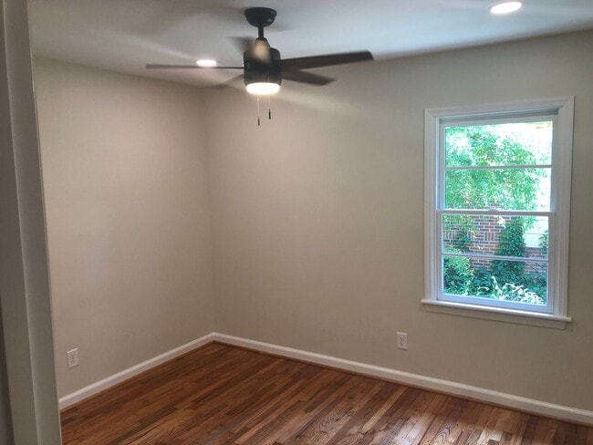 Building Photo - 5524 Rodgers Dr