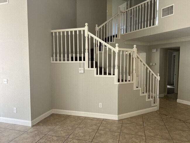 Building Photo - 3142 Tourmaline Ln