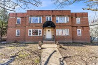 Building Photo - 2490 Noble Rd