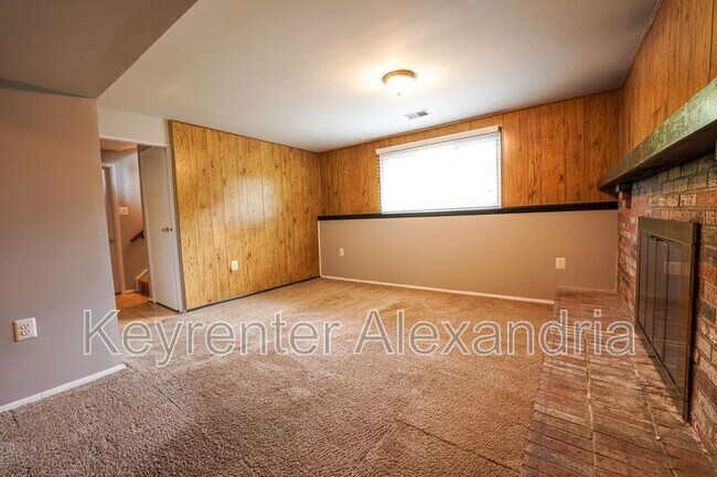 Building Photo - 5901 Beech Tree Dr