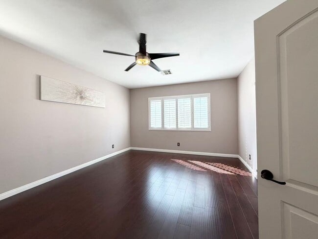 Building Photo - Wonderful corner lot home features 4 bedrooms and 3 full bathrooms