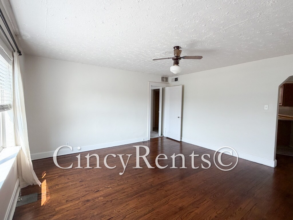 Building Photo - 3540 Columbia Pky