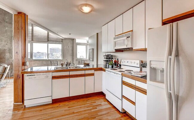 Building Photo - 1050 Cherokee St