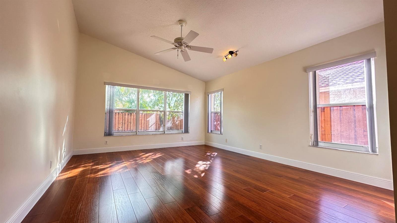 Building Photo - 19010 SW 10th St