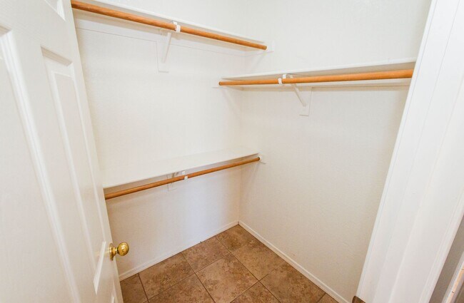 Building Photo - 1083 Desert Oak Pl