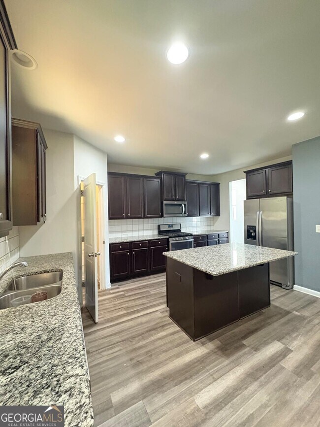 Building Photo - 108 Madison Grace Ave