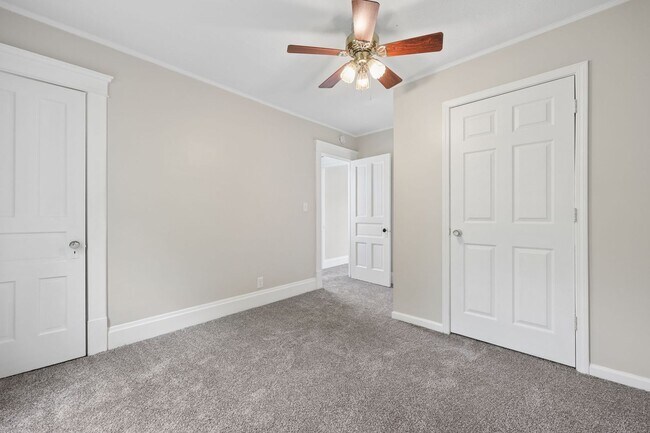 Building Photo - 3 Bed, 1 Bath Home with Fenced Backyard | Fresh Updates Throughout | Newark, OH