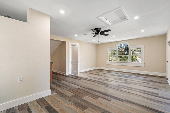 Building Photo - 3310 E Maritana Dr