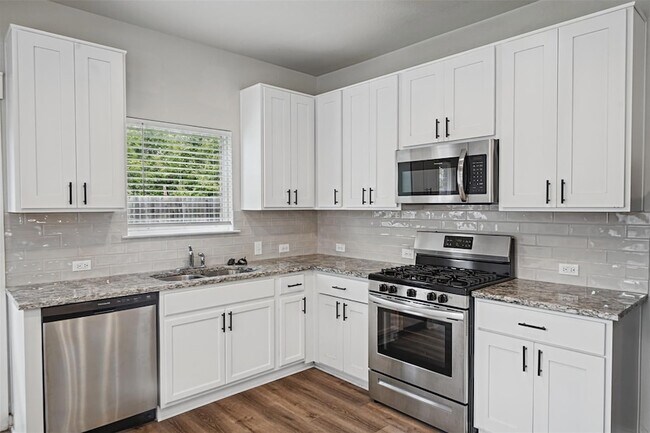 Building Photo - 17102 Crane Fly Dr