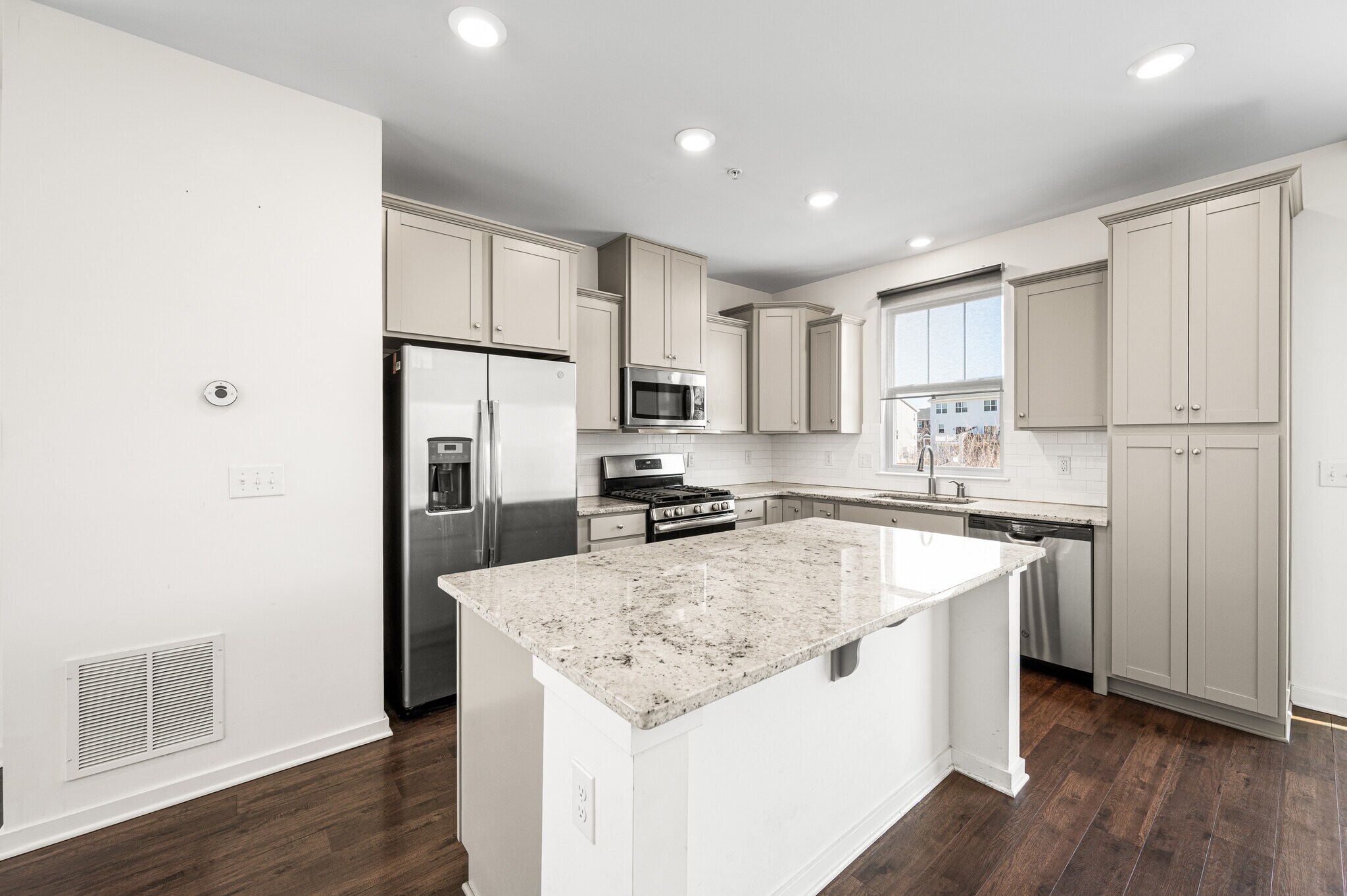 Building Photo - 1857 Boulder Dr