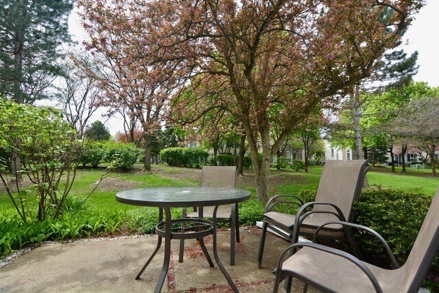 Building Photo - 1163 Regency Dr