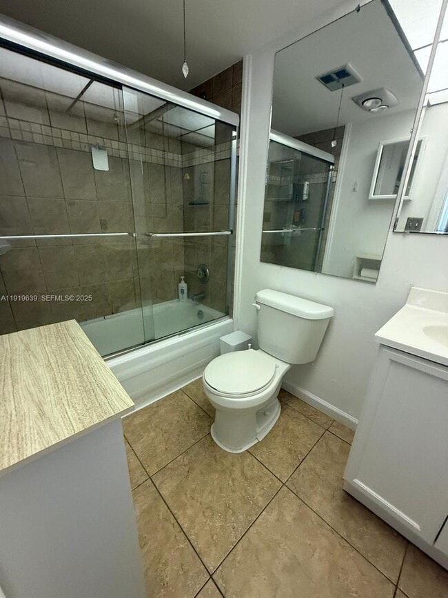 Building Photo - 8220 Sunrise Lakes Blvd