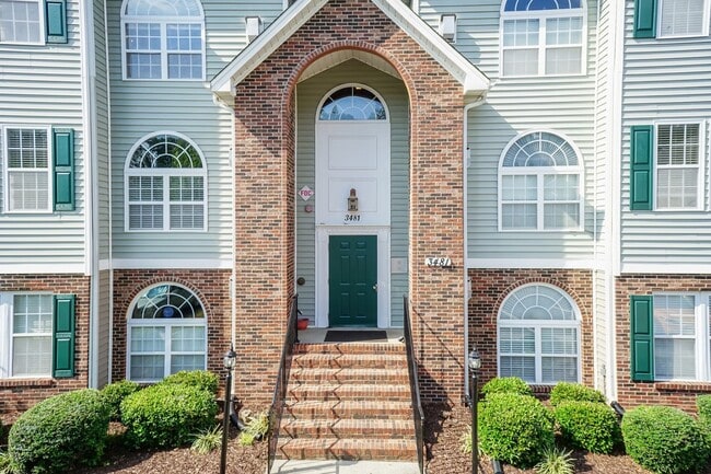 Building Photo - TWO BEDROOM HOME!