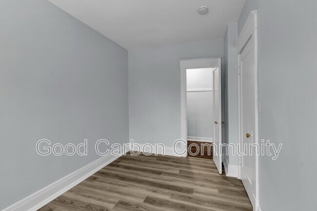 Building Photo - 2720 Main St