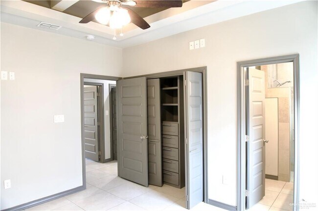 Building Photo - 16 Teague Ave