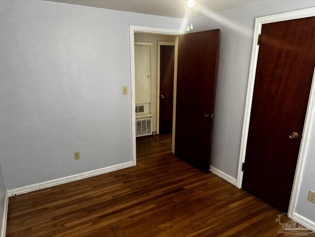 Building Photo - 119 Lenox Pkwy