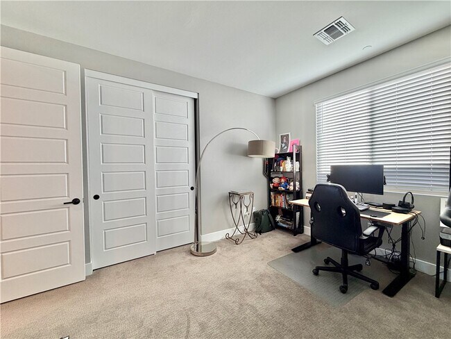 Building Photo - 12422 Foxtail Run Ave
