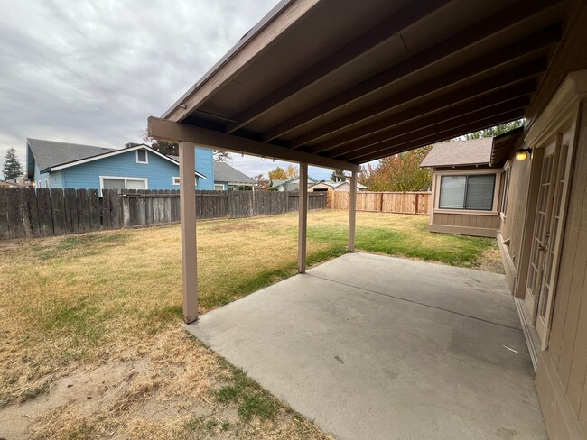 Building Photo - 4-bedroom single story home in Turlock!