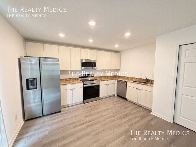 Building Photo - 13981 SW 27 Ct Rd